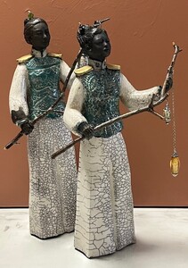 Nali et Litha, porteuses de lampe